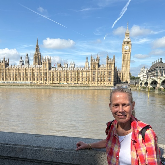 Meet your Posher, Kimberly - Picture 2 of 13